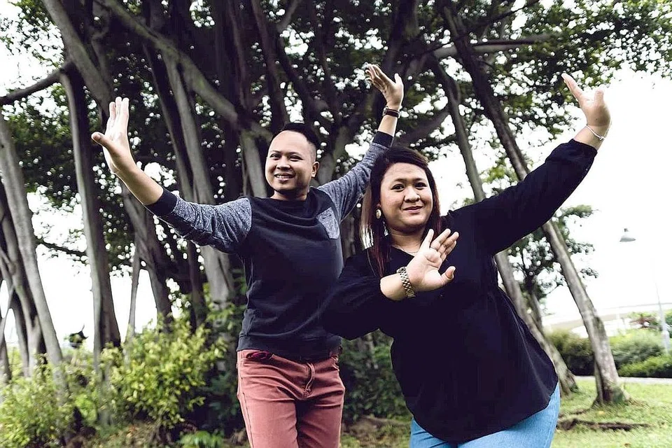 CINTA TERHADAP SENI MELAYU: Raja Hamzah mula berjinak-jinak dalam tarian Melayu sejak berusia lapan tahun, manakala adiknya, Raja Nurhudah, pula menggiatkan diri dalam tarian India dan Melayu sejak di bangku sekolah rendah. - Foto ELLOONIA STUDIO