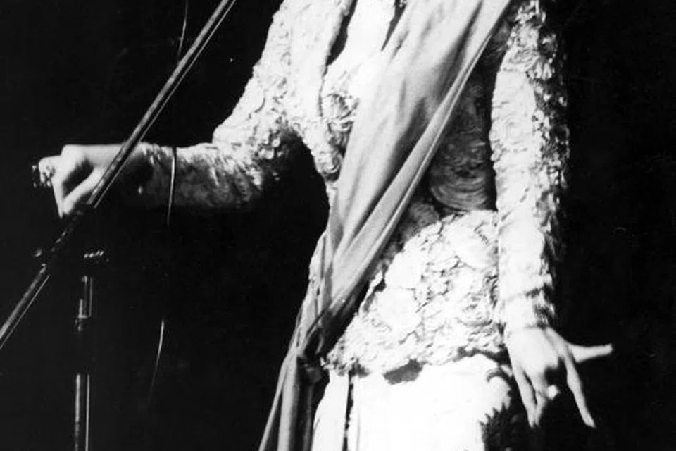 Bermula sebagai peserta peraduan nyanyian, Titiek Puspa, kemudian dikenali sebagai penggubah lagu hit seperti, ‘Jatuh Cinta’, ‘Marilah Ke Mari’ dan ‘Apanya Dong’, yang kemudian dirakam artis lain.