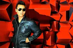 PERISTIWA NGERI MENYENTAK JIWA: Awi Rafael bertekad membuat perubahan bahkan memuatkan lagu nasihat dalam album terbarunya Euphoria yang bakal dilancarkan pada November ini, menyusuli satu kemalangan yang hampir meragut nyawanya, Mei lalu. - Foto ESPLANADE