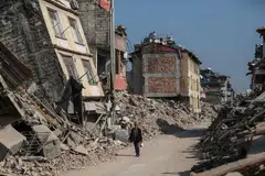 TIDAK BANYAK KURANG: Lonjakan harga barangan dan perkhidmatan, termasuk makanan dan perumahan, akibat gangguan disebabkan gempa, bermakna kadar tinggi inflasi Turkey akan jatuh jauh kurang daripada jangkaan sebelumnya. - 