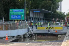 Agensi air negara PUB sedang berusaha mengeluarkan semua air dari lubang benam tersebut, namun proses itu perlu dilakukan secara beransur-ansur bagi menilai tindak balas tanah apabila air tersebut dikeluarkan.
