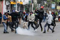 Pada 25 Jun, ribuan penunjuk perasaan dengan sebilangan besarnya belia Generasi Z menyerbu Bangunan Parlimen di Nairobi, Kenya sebagai tindak balas terhadap pengesahan Rang Undang-Undang Kewangan Kenya 2024. Seramai 19 orang mati dalam rusuhan itu yang mendorong Presiden Kenya, Encik William Ruto, menolak dan menarik balik usulan menaikkan cukai.