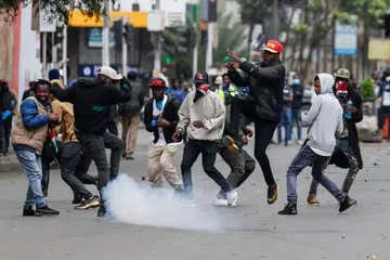 Pada 25 Jun, ribuan penunjuk perasaan dengan sebilangan besarnya belia Generasi Z menyerbu Bangunan Parlimen di Nairobi, Kenya sebagai tindak balas terhadap pengesahan Rang Undang-Undang Kewangan Kenya 2024. Seramai 19 orang mati dalam rusuhan itu yang mendorong Presiden Kenya, Encik William Ruto, menolak dan menarik balik usulan menaikkan cukai.