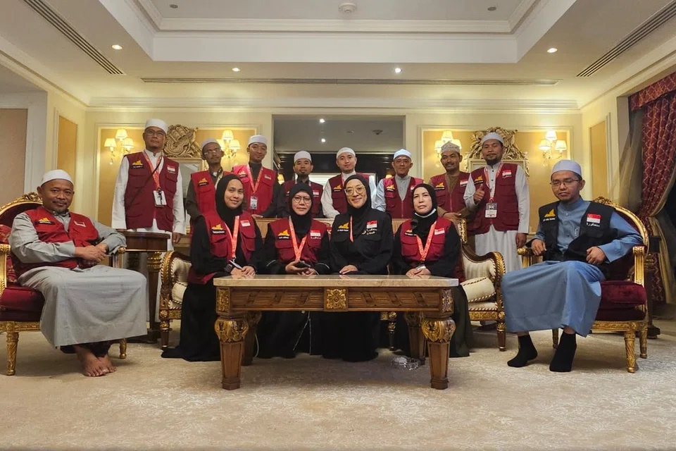 Jalaluddin Travel & Services.