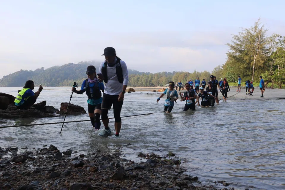 Gunung Arong Challenge (GAC) di Mersing , Sungai Telok Aro