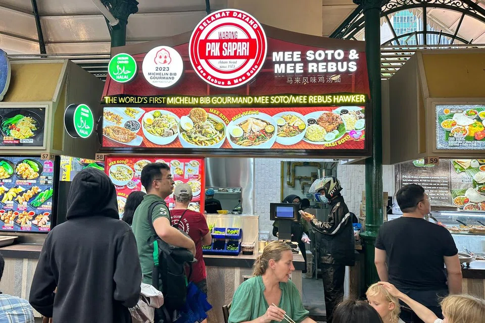 CAWANGAN BARU: Gerai popular dari Pusat Makanan Adam Road iaitu  Selamat Datang Warong Pak Sapari adalah satu daripada tiga cawangan baru yang dirancang dibuka menjelang hujung 2023,