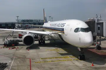 SIA memohon maaf kepada pelanggannya atas kesulitan yang berpunca daripada insiden di Narita, hingga menyebabkan penerbangan SQ637 berlepas lebih dua jam lewat dari jadual.