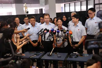 Abdul Muhaimin Abdul Malik, Encik Louis Chua, Cik He Ting Ru, Profesor Madya Jamus Lim