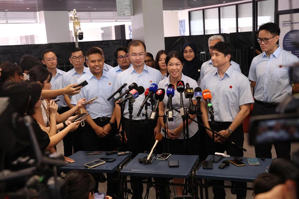 Abdul Muhaimin Abdul Malik, Encik Louis Chua, Cik He Ting Ru, Profesor Madya Jamus Lim