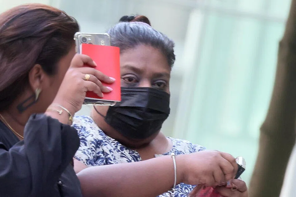 Lynne Charlotte James menipu bosnya 2,253 kali dari Mei 2008 hingga Oktober 2017. Bos berkenaan kini tinggal di rumah sewa bersama isterinya setelah menghabiskan wang simpanan untuk membantunya.