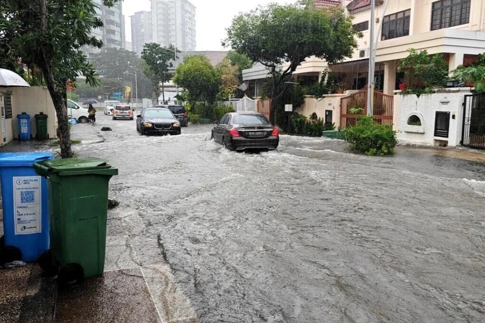 banjir kilat, pub, naik taraf saluran, kesedaran masyarakat