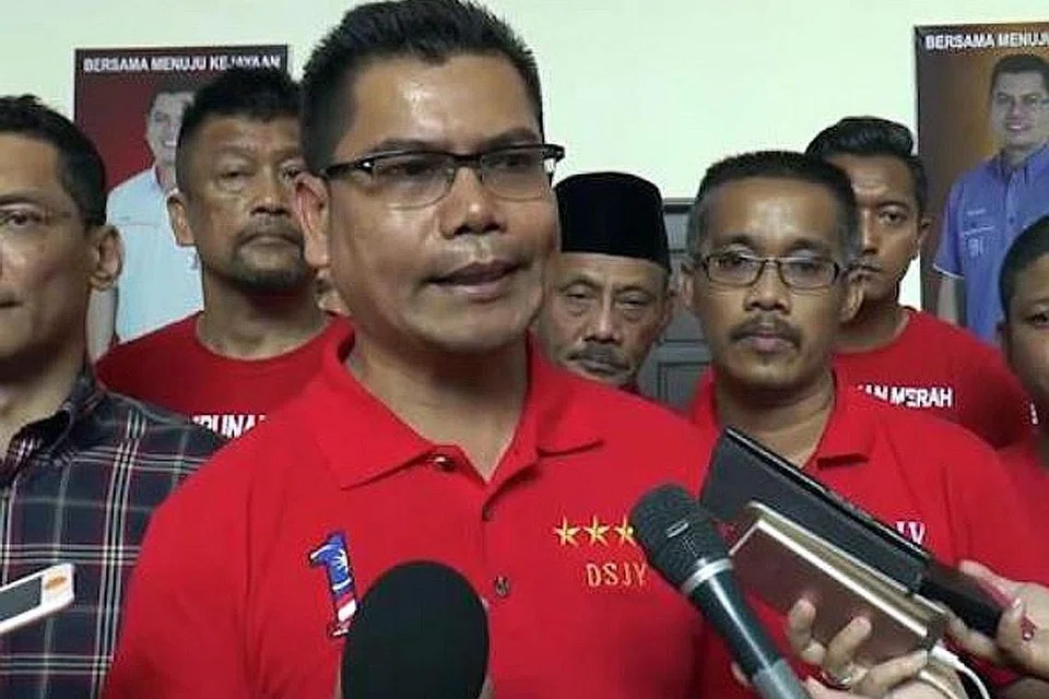 JADI BURUAN POLIS: Jamal dikenakan tuduhan melakukan mudarat awam bagi kes memecahkan botol arak di depan pintu masuk Bangunan Setiausaha Kerajaan Negeri (SUK) Selangor tahun lalu. Dia kemudian gagal melaporkan diri kepada polis sebelum prosiding ikat jaminnya selesai dan telah menghilangkan diri. - Foto fail