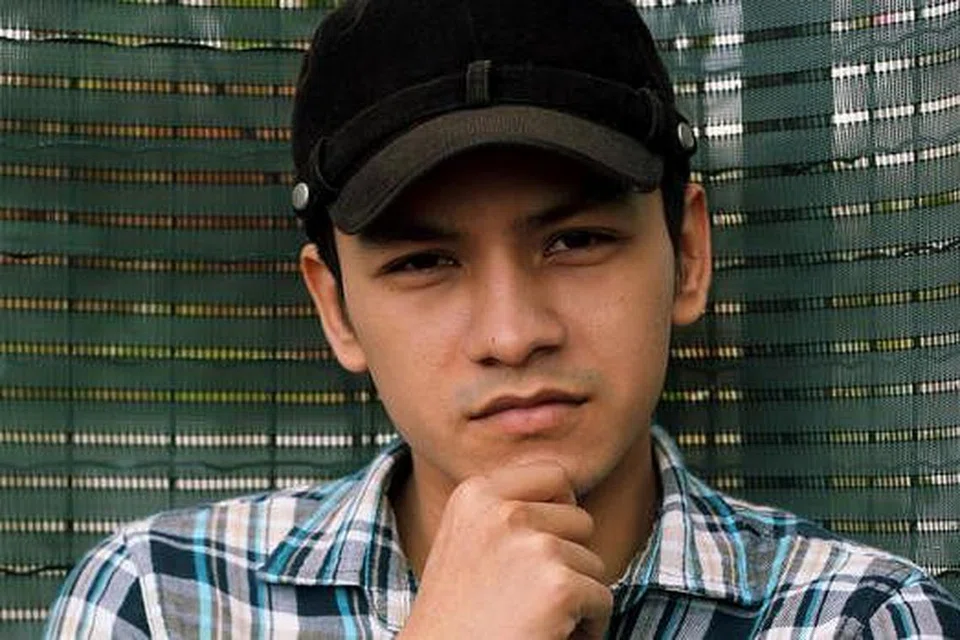 TERGAMAM MENDENGAR BERITA PENCALONAN: Watak penyiasat yang sering menghadapi cabaran besar dan mempunyai seorang abang cacat dalam siri drama Firasat membuka jalan Norman Ishak dicalonkan bagi kategori Pelakon Lelaki Terbaik dalam Watak Utama dalam Festival Televisyen Asia (ATA) tahun ini. - Foto TUKIMAN WARJI