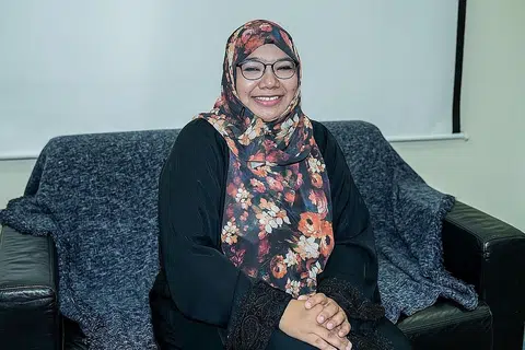 YAKINI RAHMAT ALLAH: Ustazah Nadiah berkata kalau kita sangka baik, Allah swt akan bantu kita. - Foto BH oleh NUR DIYANA TAHA