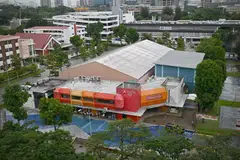 Bekas Kompleks Renang Pandan Gardens di 200 Pandan Gardens telah muncul sebagai tapak yang berpotensi untuk dijadikan gelanggang luncur ais baru bersaiz Olimpik. 