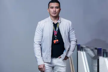 BUKAN SENGAJA: Datuk Aaron Aziz berkata kelewatan tayangan filem ‘Sayu Yang Syukur’ itu bukan disengajakan kerana dalam tempoh lapan tahun ini, pelbagai halangan terpaksa dilalui oleh seluruh penerbitan filem itu termasuk tiga tahun Perintah Kawalan Pergerakan (PKP) yang dilaksanakan oleh kerajaan Malaysia gara-gara wabak Covid-19.