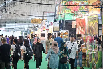 Beberapa bazar Ramadan, termasuk Bazar Raya Geylang Serai, Bazar Gemilang Kampong Gelam, dan Bazar Raya Utara di Woodlands dan Sembawang, sudah menyewakan sekurang-kurang 70 peratus gerai mereka beberapa hari menjelang Ramadan.