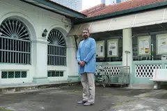 MASJID BERWAJAH BARU: Menurut Pengerusi Masjid Jamae Chulia, Encik Rasheed Zaman Mohamed Rashad, kerja peningkatan hampir 90 peratus siap, namun dana dan sokongan ramai masih diperlukan. 