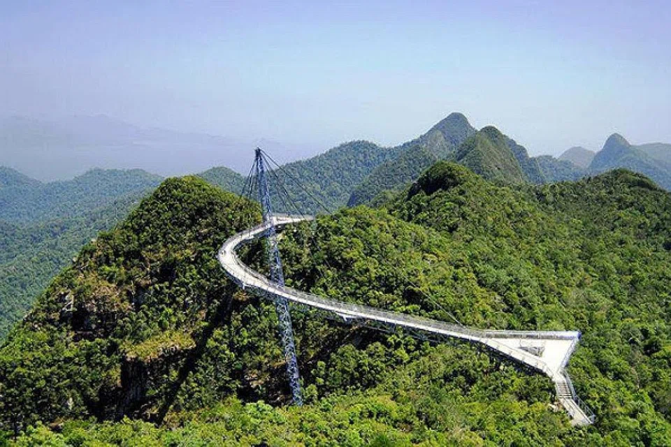 Pemandangan Sky Bridge di Gunung Machinchang. - Foto LANGKAWI SKYBRIDGE