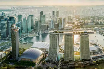 Peluasan resort Marina Bay Sands, yang merangkumi pembinaan menara keempat baru, dijangka siap pada awal 2031. 