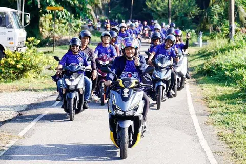 Menteri Besar Johor, Datuk Onn Hafiz Ghazi, Jelajah Orang Johor, projek KTM Komuter,  Parti Tindakan Demokratik, DAP, Menteri Pengangkutan, Anthony Loke