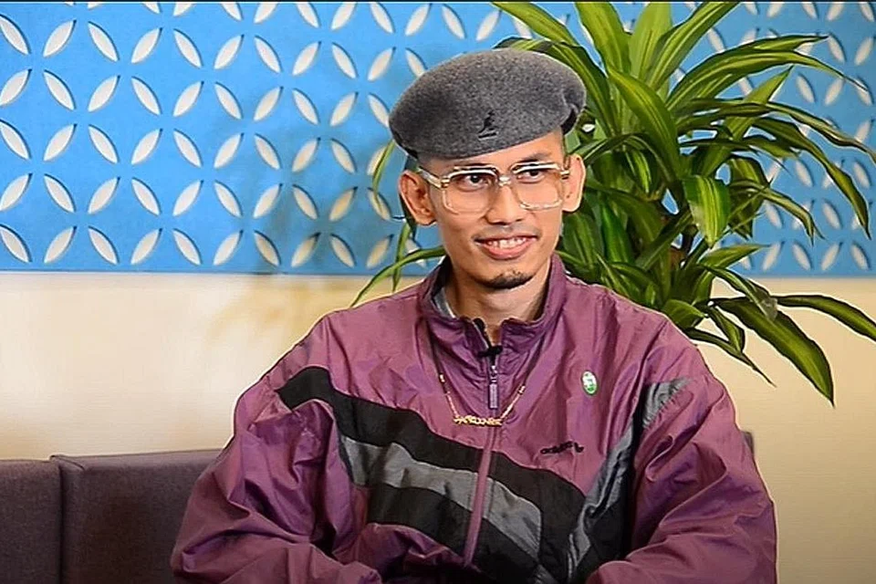 MINAT DENGAN HIPHOP: Encik Ahmad Syafiq Roslan, yang sudah terlibat dalam dunia tarian hiphop selama sekitar dua dekad kini, sering memuatnaik video tariannya di Instagram. - Foto BH