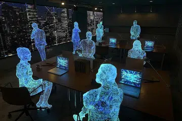 BERINTERAKSI DALAM ALAM MAYA: Metaverse membolehkan individu berinteraksi dan berbincang seperti mengadakan mesyuarat seperti dalam dunia nyata. - Foto hiasan ISTOCKPHOTO