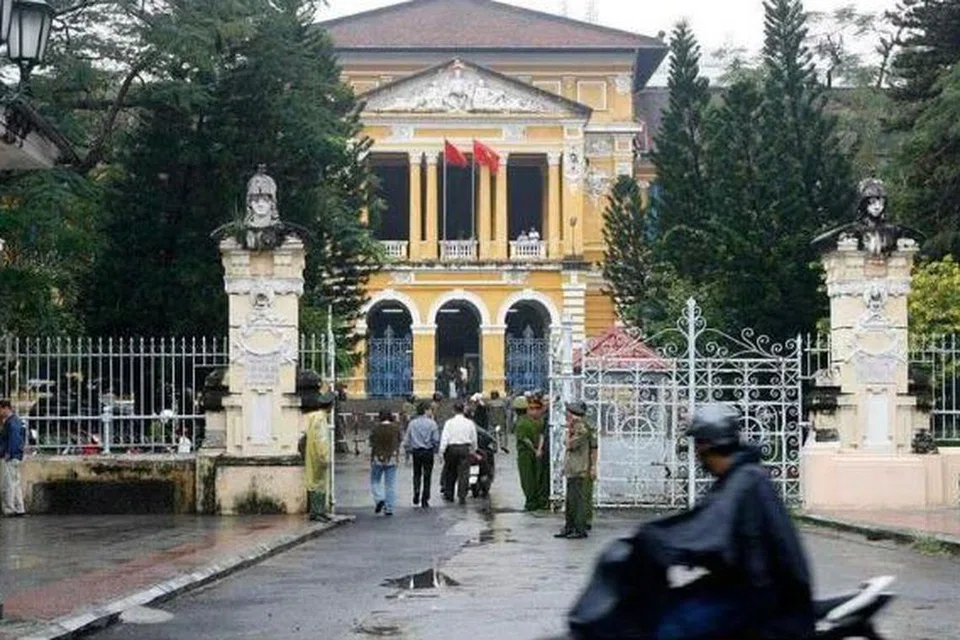 Perbicaraan bermula bagi kes penipuan wang berjumlah berbilion dolar yang terbesar di Vietnam.