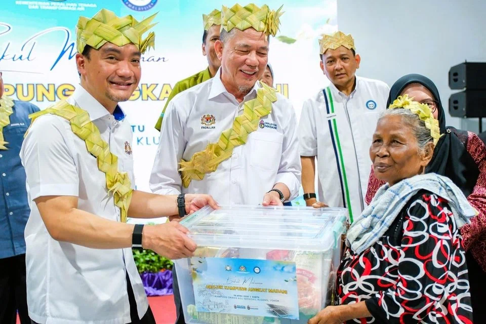 sistem solar orang asli