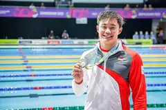 PINGAT PERAK: Teong Tzen Wei di tempat kedua acara kuak kupu-kupu. - Foto LIANHE ZAOBAO