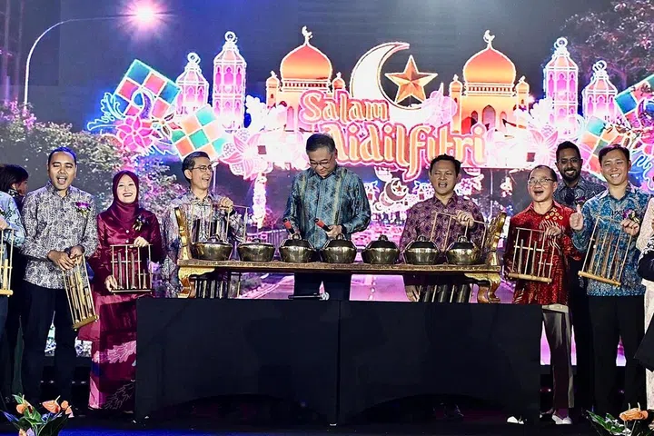 Geylang Serai, bermandi cahaya,  Ramadan, Hari Raya