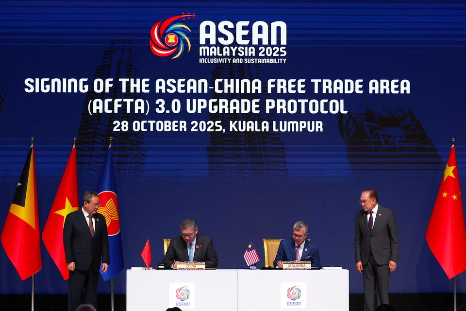 Tengku Datuk Seri Zafrul Aziz, Anwar Ibrahim 