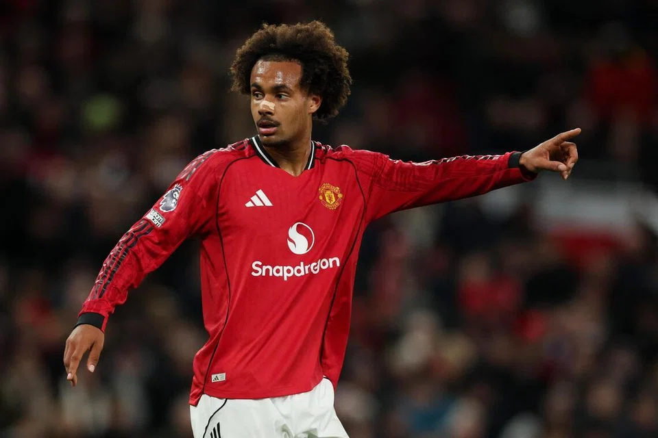 Pemain Manchester United, Joshua Zirkzee, telah menerima tawaran daripada beberapa kelab di luar England, kebanyakannya di Serie A yang ingin membawanya ke Italy. 