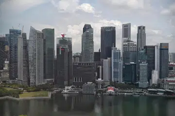 Sekumpulan penjenayah dari China mengubah wang haram bernilai lebih $3 bilion hasil kegiatan judi dalam talian, melalui sekitar 16 institusi kewangan di Singapura
