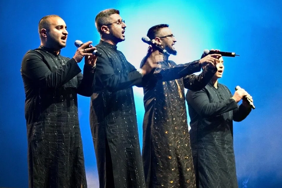 MATLAMAT UTAMA: Hiburan bukanlah matlamat utama untuk dicapai. Matlamat utama adalah mengimarahkan dunia dengan menyuruh manusia kepada kebaikan dan mencegah daripada kemungkaran, supaya ia sejajar sebagai khalifah Allah di muka bumi ini. - Foto fail