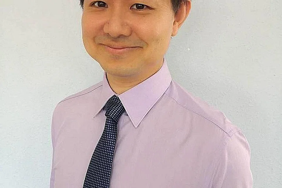 Encik Martin Chok, penolong pengarah khidmat belia Care Corner Singapore. 