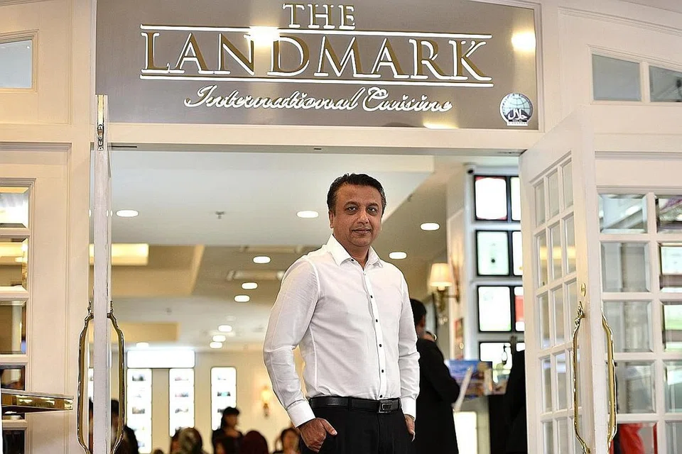 LUASKAN PERNIAGAAN: Memandangkan ruang kembangkan niaga di pasaran setempat agak sempit, Encik Ali ambil keputusan untuk luaskan perniagaan mulai tahun depan di luar negara. - Foto BH oleh KELLY HUI
