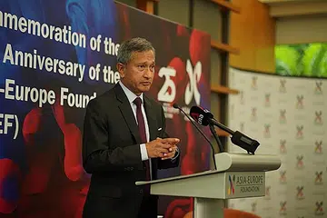 KERJASAMA ASIA-EROPAH: Dr Vivian Balakrishnan di acara ulang tahun ke-25 Yayasan Asia-Eropah (Asef) pada Rabu. - Foto FACEBOOK YAYASAN ASIA-EROPAH (ASEF)