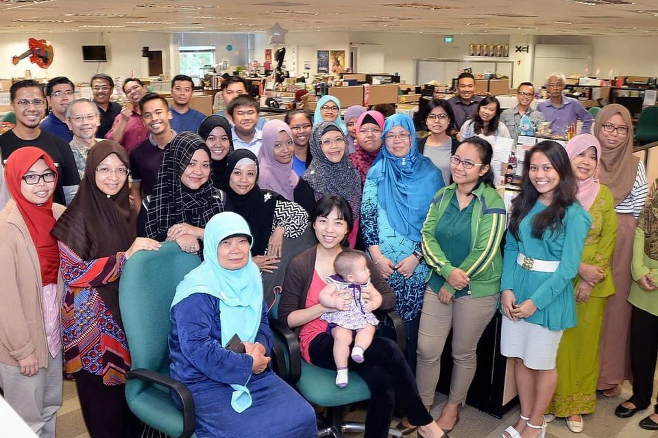 MENCARI KRISTAL: Para peserta peraduan cerpen terdiri daripada penulis muda dan mapan mengikuti bengkel yang dibimbing Encik Hassan Hasaa'Ree Ali, di Berita Harian pada Sabtu lalu. - Foto JOHARI RAHMAT