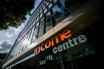 Pemerintah Singapura mengumumkan pada Oktober bahawa perjanjian antara syarikat insurans Jerman, Allianz, dengan Income Insurance dalam bentuk semasanya telah dibatalkan.