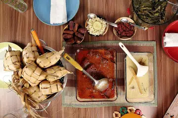 RAYA TETAP BERSEMANGAT: Meskipun kita menyambut Hari Raya secara terhad tahun ini, ia tetap sambutan yang lebih meriah berbanding tahun lalu, dan pengorbanan ini diharap membantu kita menyambut Lebaran lebih meriah di masa depan. - Foto fail