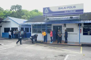 Balai Polis Ulu Tiram, Johor, yang diceroboh dan diserang seorang suspek lelaki berusia 21 tahun yang mengorbankan dua konstabel polis dan mencederakan seorang lagi dalam kejadian 2.30 pagi pada 17 Mei. Suspek turut ditembak mati dalam kejadian.