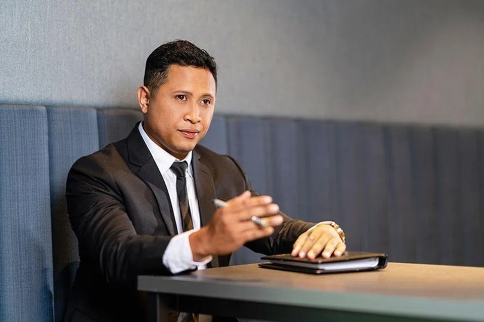 Encik Mohamed Fazal Abdul Hamid, peguam di IRB Law LLP dan peguam lantikan Biro Bantuan Guaman (LAB), komited membantu golongan kurang berkemampuan. Beliau menyambut baik perluasan kelayakan bantuan guaman sivil yang membolehkan lebih ramai mendapat akses kepada keadilan.