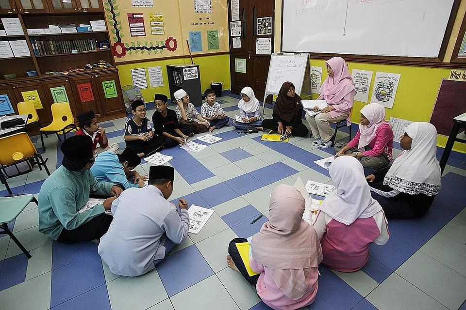 USTAZ MOHAMAD KHIDIR: Pembaharuan bagi program aLIVE (gambar) menjelang tahun baru bertujuan mempertingkatkan lagi keberkesanan bagi manfaat bilangan pelajar yang semakin bertambah. - Foto-foto ZAINAL YAHYA, fail