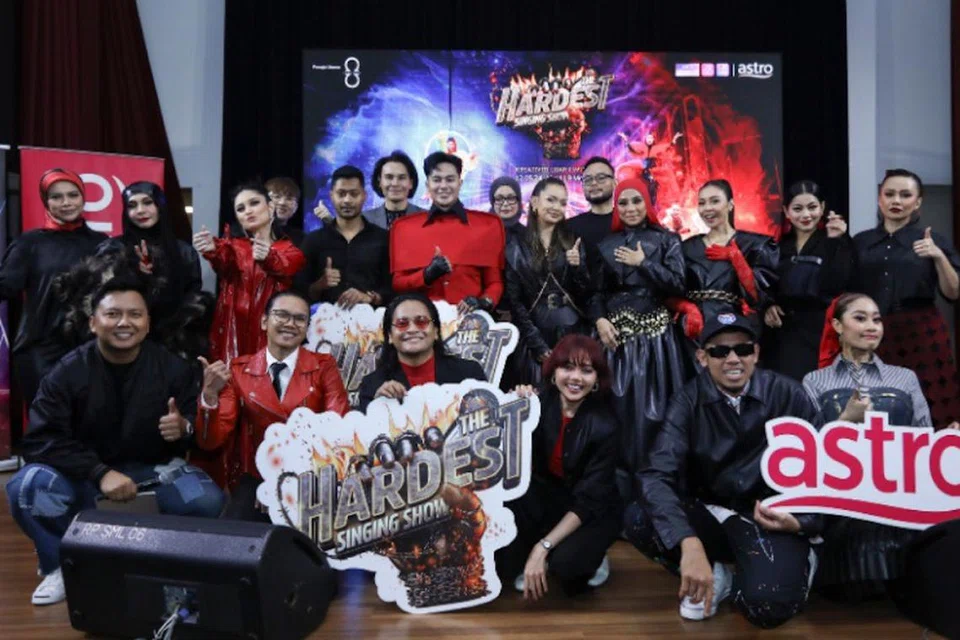 Peraduan nyanyian, ‘The Hardest Singing Show’, mengetengahkan format yang lebih mencabar buat peserta yang perlu meniru gaya penyanyi tertentu (tidak semestinya penyanyi asal) dalam mendendangkan sesebuah lagu.