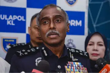 Pengarah Jabatan Siasatan Jenayah (CID) Bukit Aman, Pesuruhjaya Polis (CP) M. Kumar, berkata siasatan awal menunjukkan salah seorang penculik telah membantu lelaki warga Singapura memasuki Malaysia secara haram.
