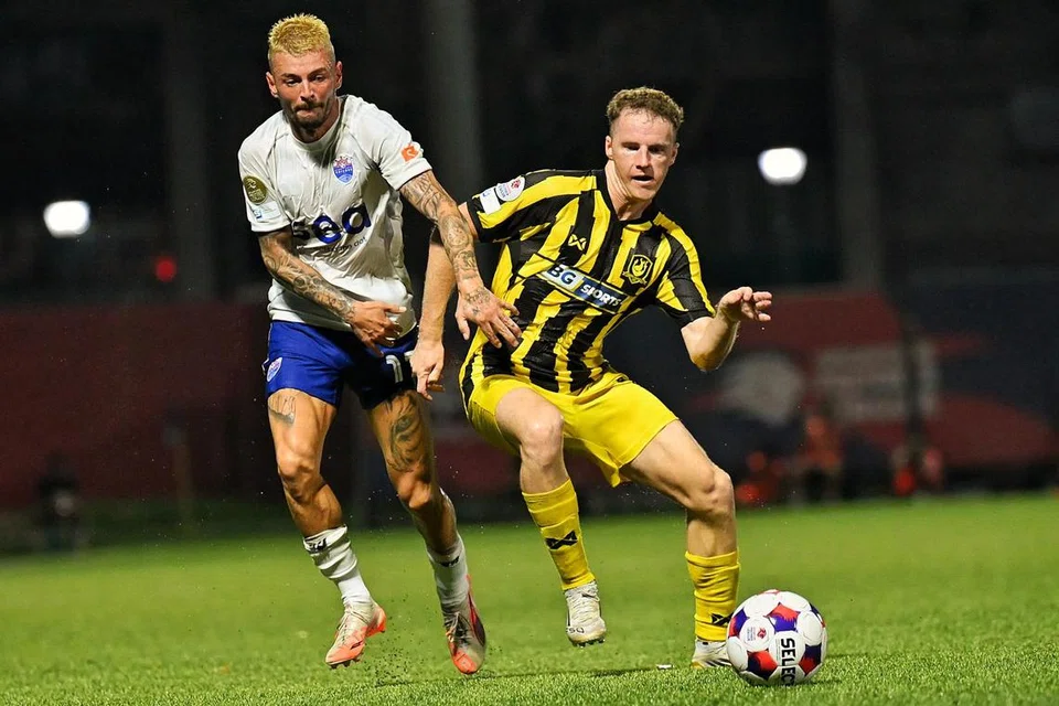 Pemain sayap baru BG Tampines Rovers, Trent Anthony Buhagiar, dinobat sebagai pemain terbaik perlawanan Perisai Masyarakat Singapura yang berlangsung pada 16 Ogos. Beliau menjaringkan dua gol dan merintis satu gol untuk membantu pasukannya menang mudah 4-1 menetang Lion City Sailors di Stadium Jurong East. 
