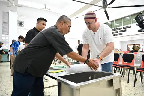sembelih korban, mualaf Perancis, ibadah korban Singapura