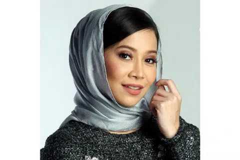 BERUSAHA BAIKI LAKONAN: Farah Nabilah sedang berusaha tingkatkan lagi prestasi lakonannya. - Foto HARIAN METRO