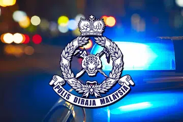 Polis menemui seorang lelaki dan seorang wanita warga Singapura di sebuah rumah inap di Taman Tayton View, Cheras pada pagi 17 Mei.